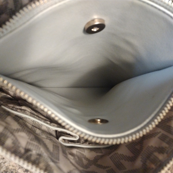 NOBLE EXCHANGE NX logo gray crossbody bag - Picture 6 of 6